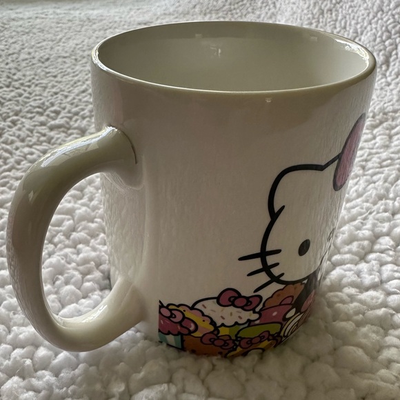 HELLO KITTY CAFE mug donuts graphics coffee tea cup donut graphic on inner base - Picture 7 of 11